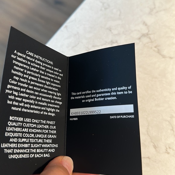 Botkier cobble hill crossbody - Picture 4 of 4